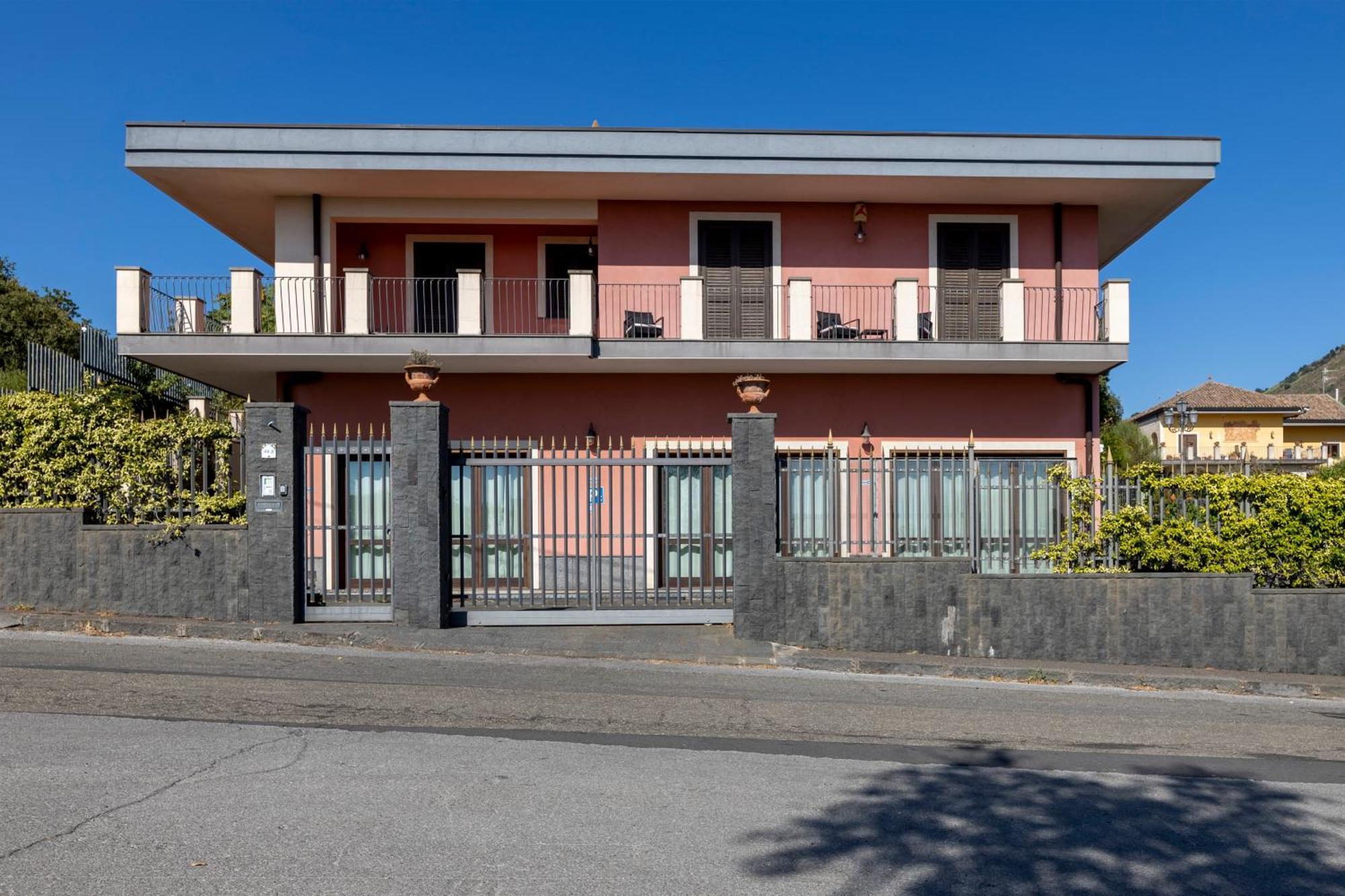 Villa Vulcano, Tra L'Etna E Il Mare Цафферана-Этнея Экстерьер фото